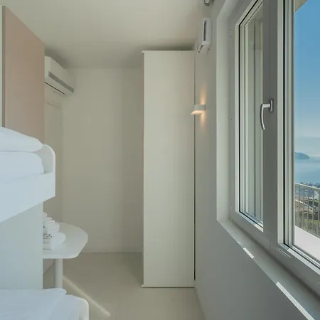 Valarin Luxury & Wellness, By Rent Apartment Vercana