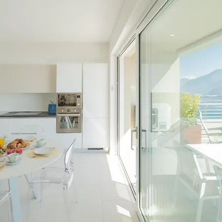 Valarin Luxury & Wellness, By Rent アパート Vercana