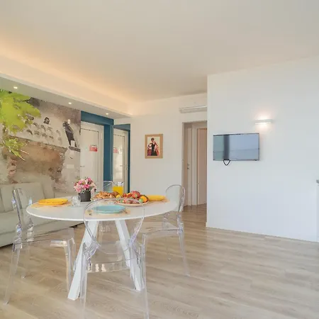 Valarin Luxury & Wellness, By Rent Apartmán *