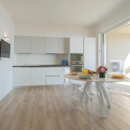 Valarin Luxury & Wellness, By Rent شقة